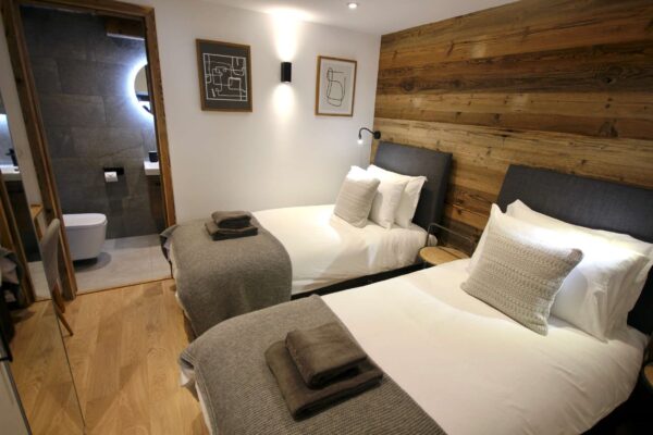 Twin ensuite