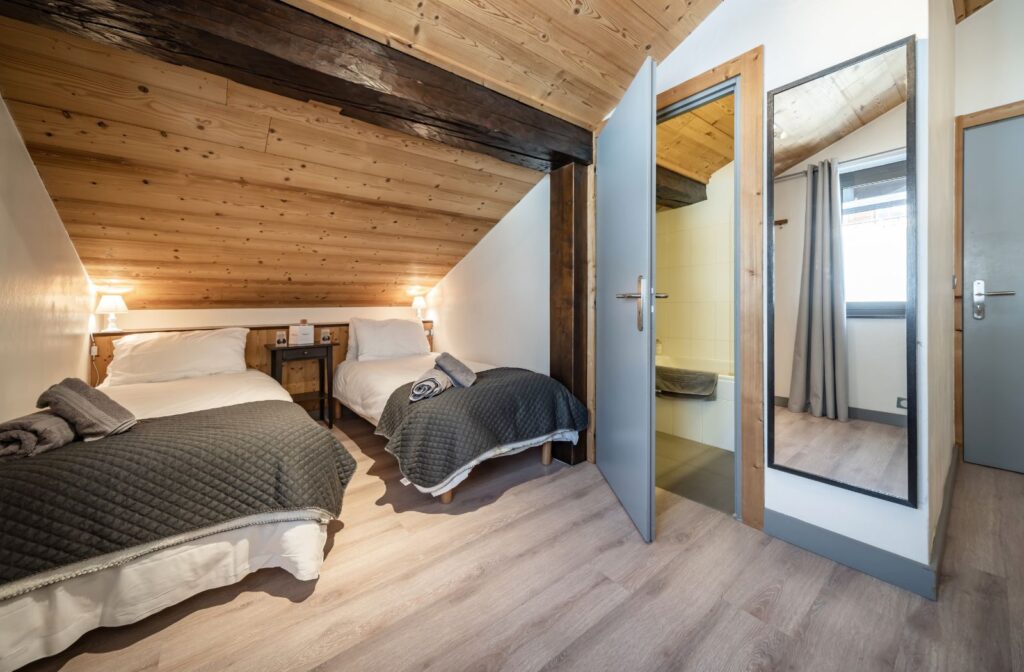 Room 2: Lynx Chalet Ibex: Ensuite room 2- Lynx