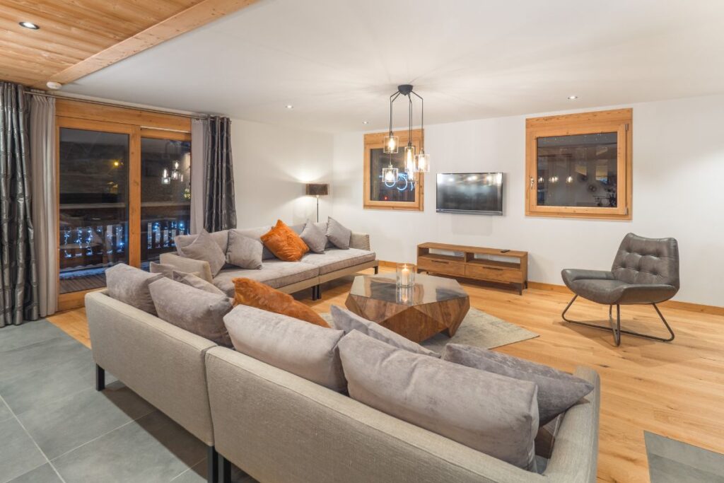 Colibris Uno Open Plan Lounge at central Morzine ski chalet Colibri Uno Open Plan Lounge at central Morzine ski chalet