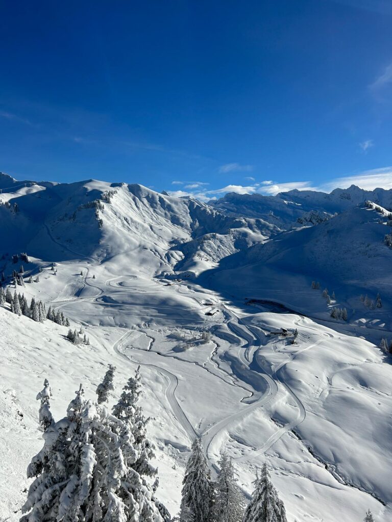 Morzine December skiing