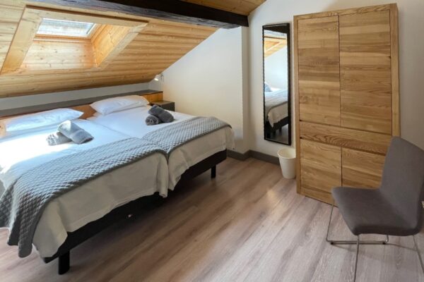 Chalet Ibex bedroom 2 with sky light
