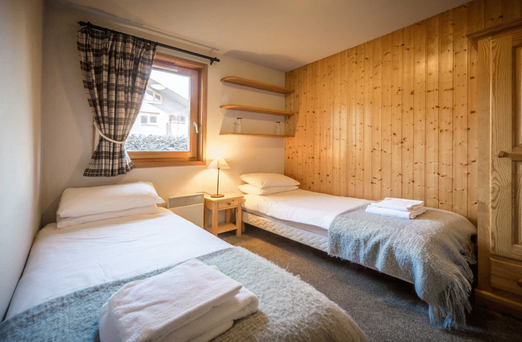Grand Sapin- Room 2 Frene Twin or double ensuite bedroom in the Grand Sapin Ski Chalet, Morzine – Room Frene.