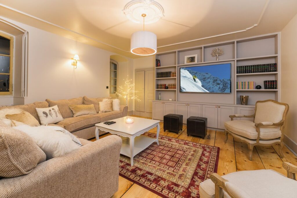 Le Manoir lounge Main lounge and TV room at Le Manoir