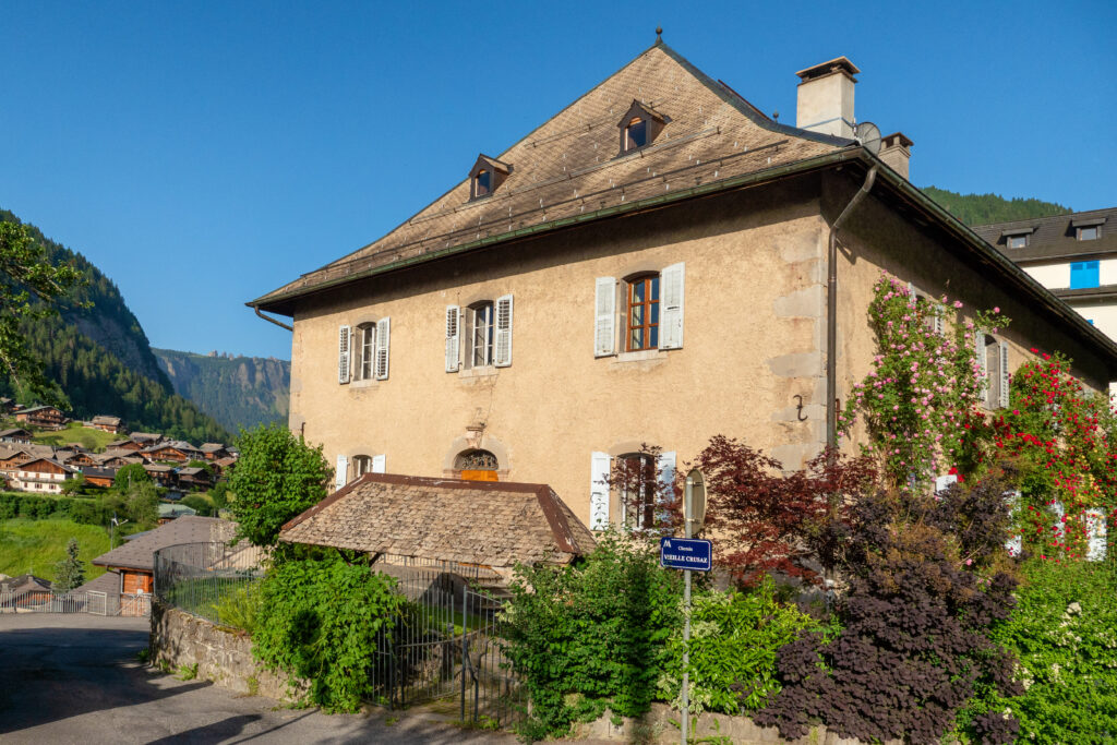 Le Manoir Side Exterior