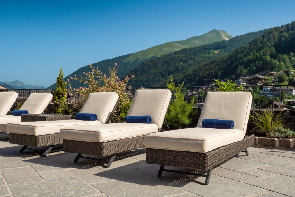 Le Manoir Sun Loungers