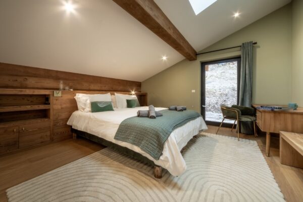 Top Floor: Twin beds. Ensuite WC and shower