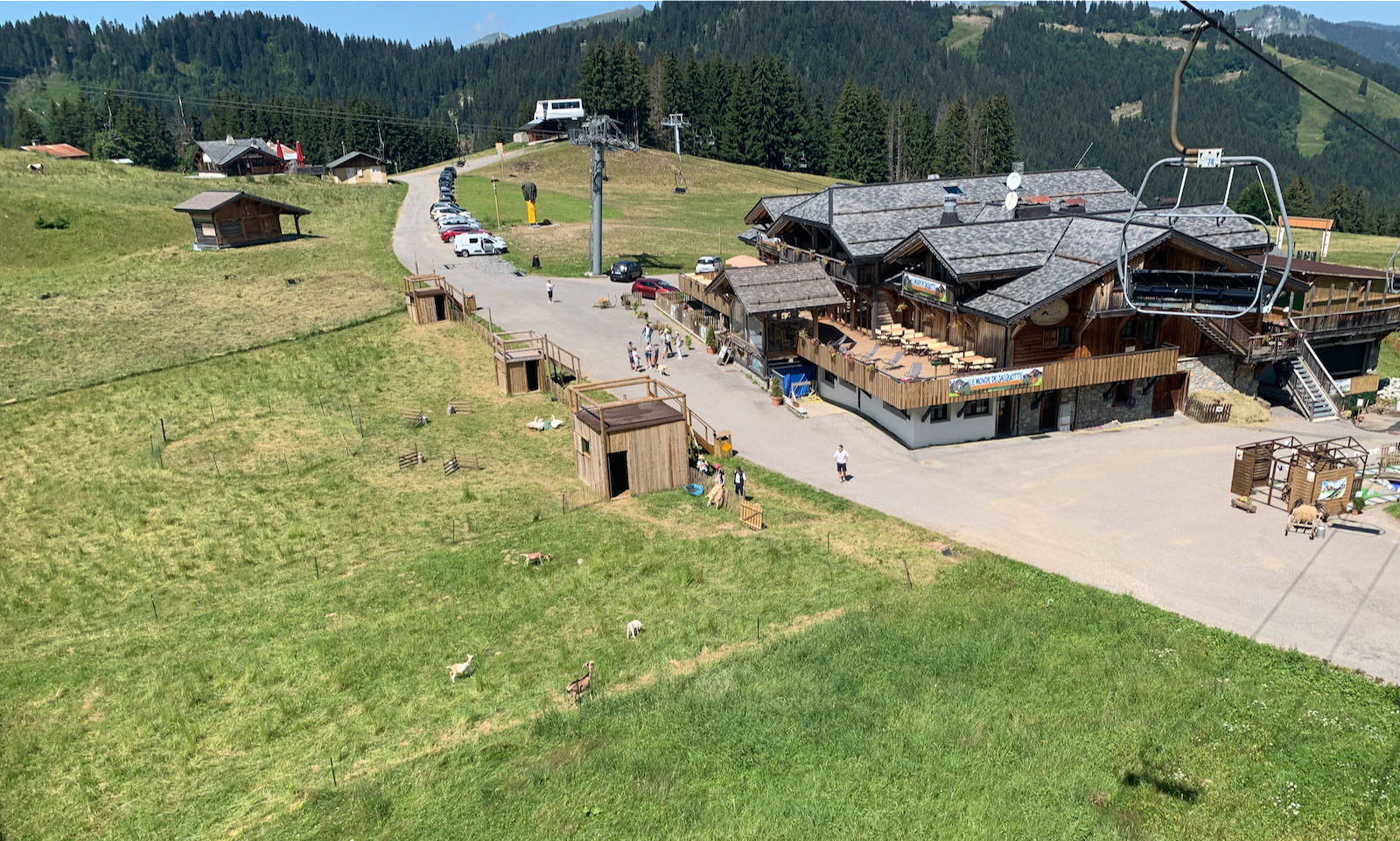 Le Monde Du Jacquotte. Morzine, Nyon.