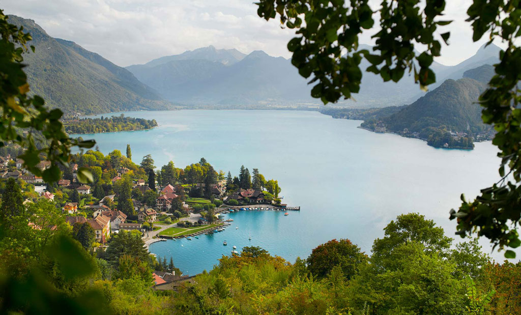 What to do in the Alps this summer? Best swimming lakes