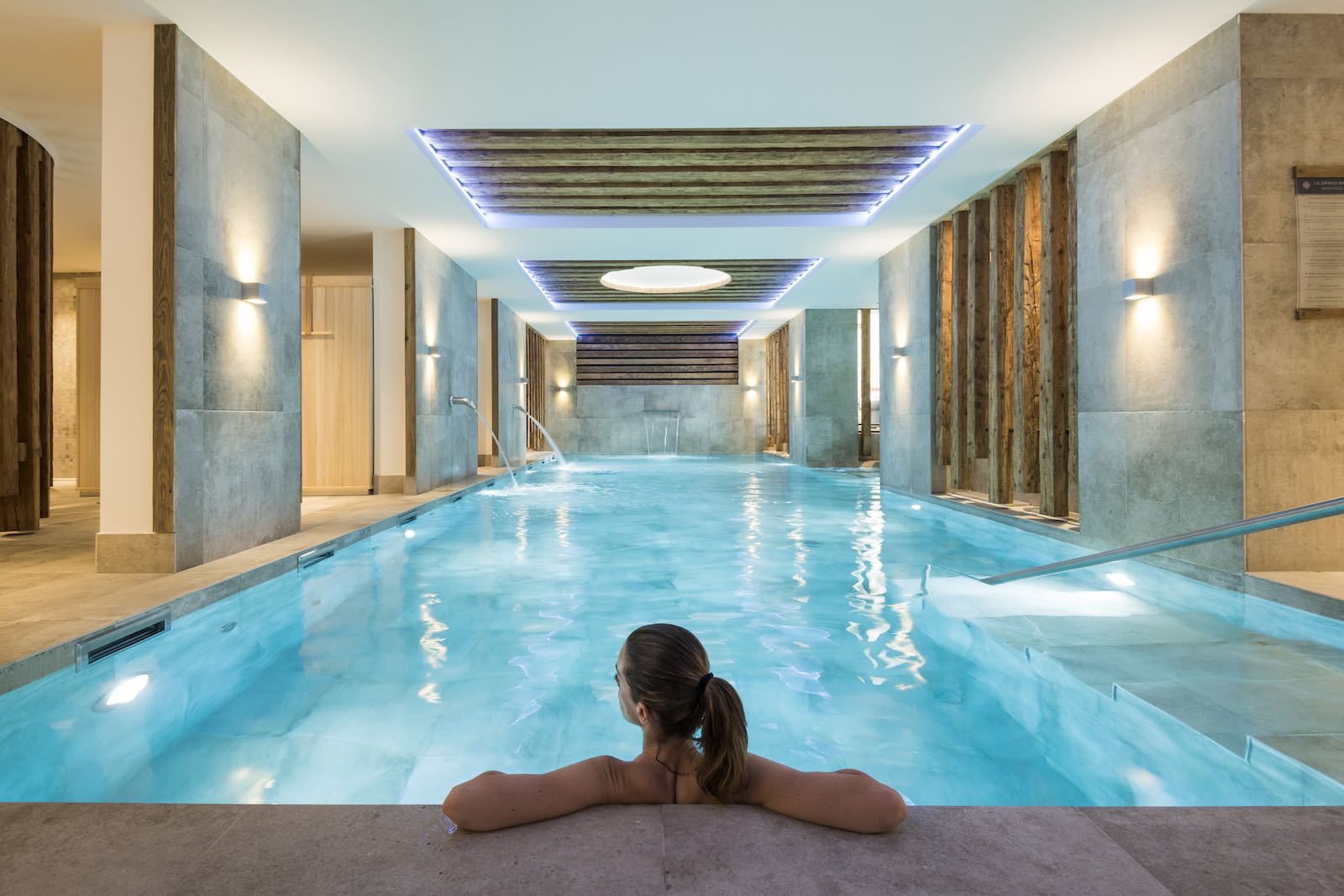 Les Gets Spa indoor pool